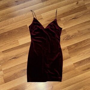 Elegant Burgundy Spaghetti Strap Dress